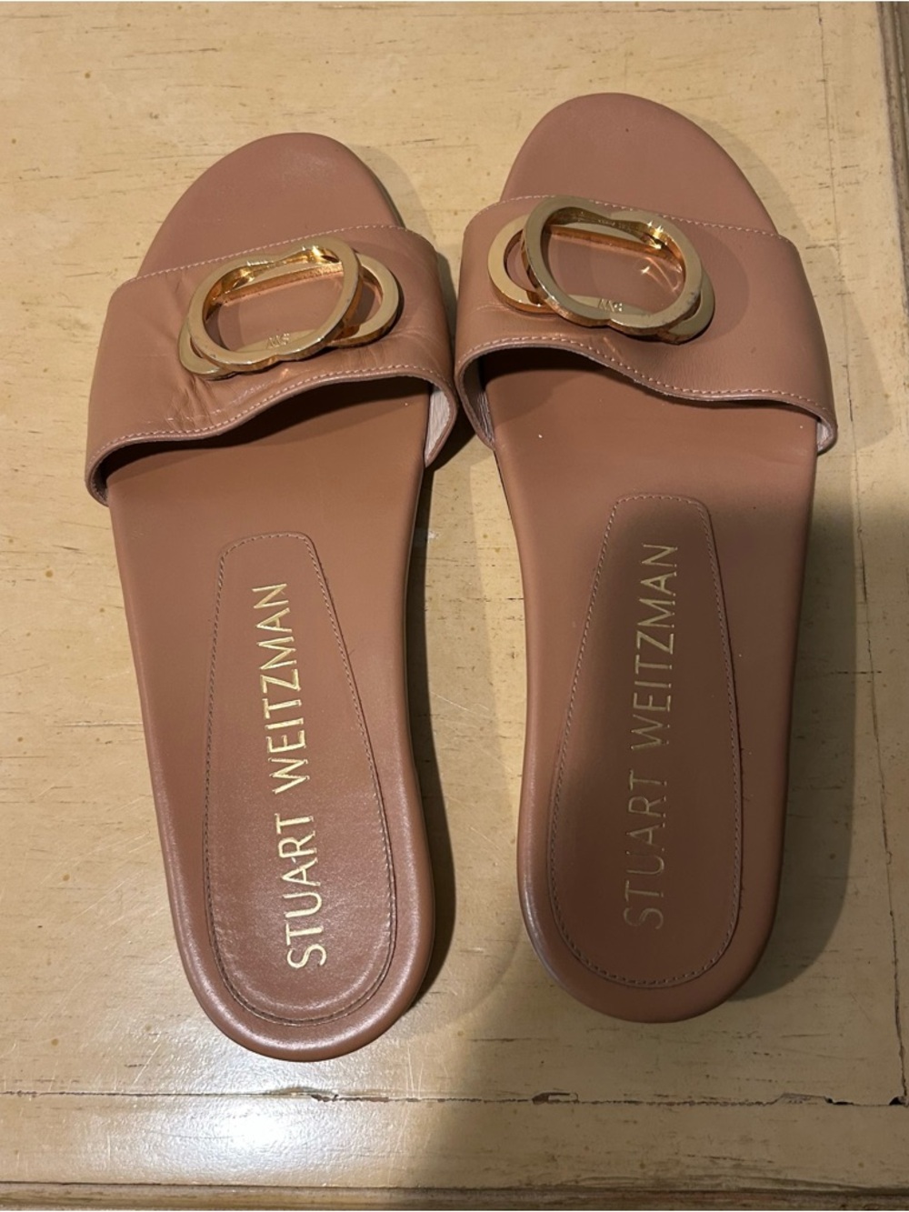 Stuart Weitzman Caicos tan leather women’s sandals in size 7B